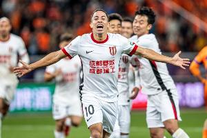 足球比分直播：今日比赛实时比分与完场赛果