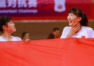 墨尔本凤凰VS阿德莱德36人