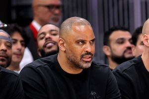 nba中国赛湖人vs篮网98直播