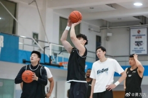 雄鹿vs热火录像回放：NBA全场集锦