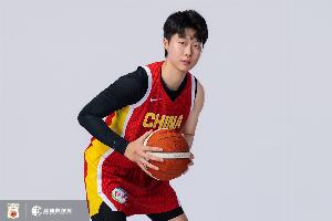 高效发挥！邓雨婷4投2中&三分2中1 贡献5分2篮板 正负值+6
