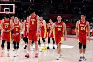韩媒:中国男篮亚运无冠引球迷不满 有球迷调侃全队该去服兵役
