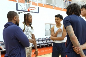 多苏穆盛赞母校:伊利诺伊训练设施胜过多数NBA球队 仅快船勇士或更胜一筹