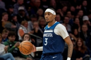 Slater为麦克丹尼尔斯鸣不平：ESPN第56名排名过低，其实力足以跻身30名左右