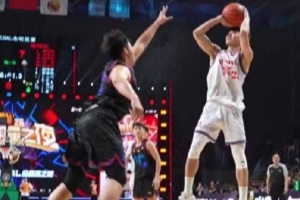 “豪”果汁登场！曹芷豪对决段成果，CBA强度究竟几何？