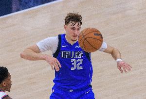 Windhorst：詹姆斯二年级跻身联盟前五 弗拉格或将复制这一成长轨迹
