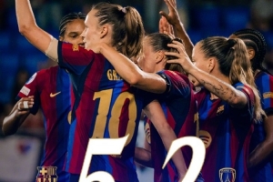 卫冕冠军强势开局！巴萨女足5-2逆转巴黎FC，帕乔尔两球一助攻闪耀欧冠首战