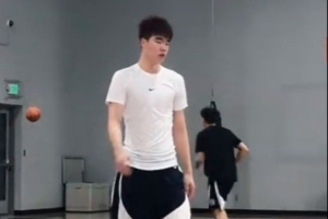 越练越强!经纪公司分享张懿赵杰美高训练视频:每天进步1%