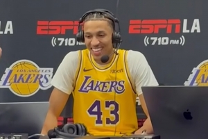 卡尔：NBA球员运动能力俱佳 篮球智商才是分水岭