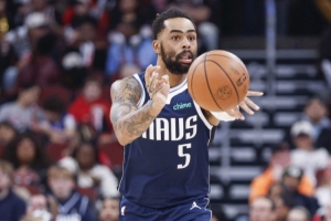 NBA生涯或就此画上句号？拉塞尔最后一场比赛为今年1月对阵公牛，替补出战斩获8分2板4助