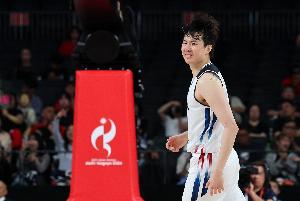 美媒:李贤重与开拓者签下Ex-10合同 正式开启训练营征程