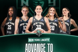 WNBA历史首个黑八奇迹！自由人横扫头名山猫挺进四强