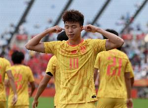 王钰栋:严志成值得我学习!旅欧之门一旦开启必定迈出