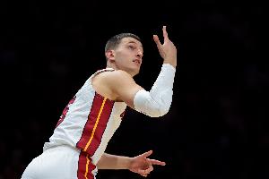 约维奇盛赞字母哥传球功力：传球出神入化 视野堪称惊人