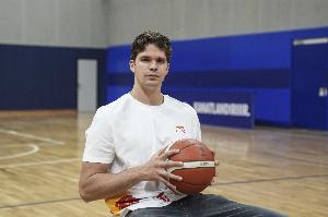 比贝罗维奇:为登陆NBA放弃欧洲良机 我来这里是为了产生影响