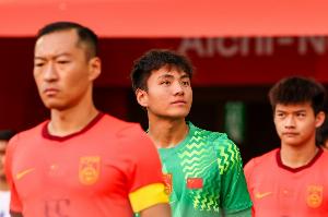 吴曦：全队拼下时隔28年的亚运铜牌深感自豪，愿中国足球越来越好