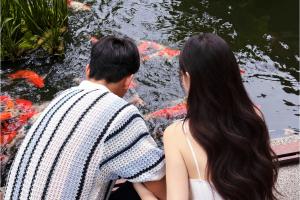 恋情曝光？李明之女低调暗示与向余望相恋，网友扒出“实锤”