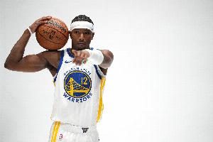 科尔盛赞布威：勇士队史罕有此类球员 其持球速度堪称真正武器