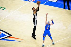 现在的NBA，是不是“会投三分”比一切都关键？