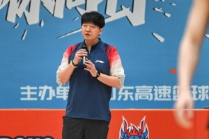 邱彪豪言:一年更比一年好 新赛季目标只有更好没有最好