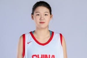 媒体人点评:U18女篮对孙晗昀、庞云舒的使用略显保守