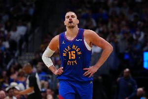 考辛斯：约基奇目前仅有一冠 在历史中锋中我将其排在第7-8位