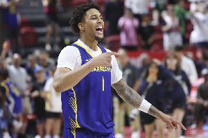 伦德博格:每天与NBA球员朝夕相处恍如梦境 交谈时偶尔仍会紧张