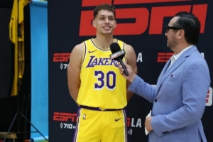 湖人自媒体盛赞马农防守影响力：若补强进攻端便能立足NBA