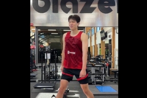 “闪身步”旋风席卷波特兰！杨瀚森与肯特上演趣味模仿秀