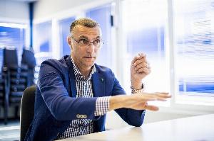 贝尔戈米:国米缺乏速度难打低位反击,唯有冒险前压进攻