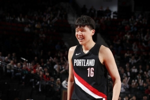 徐静雨:杨瀚森若常规赛延续此表现必能立足NBA 罗威伤病隐患大他有望上位