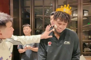 年满三十！山东男篮全队为祝铭震庆生 晒温馨祝福视频