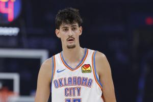 雷霆淘到宝了？12号秀马拉10投全中狂砍22+6 背靠背15中15