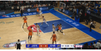 势不可挡！麦基半场5投5中独揽全队最高13分 罚球3中3