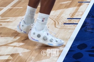 NBA中国赛独行侠迎战火箭 克里斯蒂赛前热身抢先上脚未发售的韦德之道13
