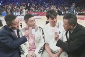 梦幻联动！丁俊晖亲临NBA中国赛现场 力挺火箭冲击新赛季总冠军
