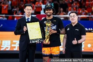 上赛季总决赛MVP！沪媒：上海外援古德温最快明日完成注册