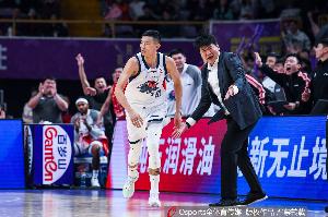 济南时报:CBA季前赛山东高速男篮两连胜不足喜 球队还在磨合中
