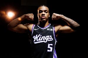 阿卡夫:NBA不同防守都需要适应 我才刚来不可能马上做到100%