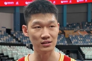 胡金秋：正在适应球队新战术体系 阵容新面孔多但目标不变