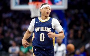 状态回暖！费尔斯高效发挥11投6中贡献16分3板5助3断