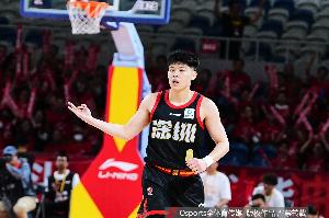 深圳首发集体迷失！三人得分个位数 容子峰零分收场