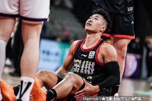 记者：深圳距理想状态尚有差距 一场惨败不足以给新帅和球队定论