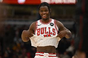 状态升温！公牛4号秀威尔逊15投7中砍下16分7板4助2帽