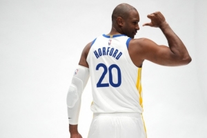 NBA历史仅11人达成！霍福德谈第20个赛季：一年年坚持，不知不觉就到了