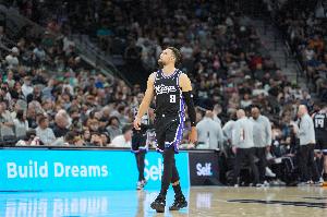 ClutchPoints30位媒体人票选下季最差战绩球队：国王领跑、篮网雄鹿紧随