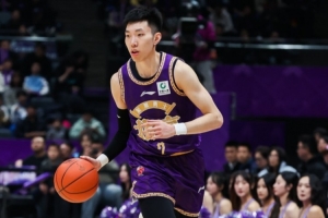廖三宁突破犀利！11投7中砍下15分5篮板 助北控大胜宁波