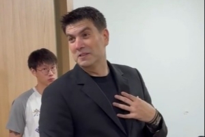 竭尽全力！哈里斯·马科普洛斯：球队专注度极高 需延续防守强度