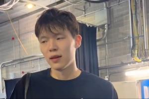 杨瀚森谈季前赛进步：跑动能跟上 犯规控制明显改善 距合格轮换“啥都要改”