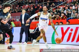 记者：李昂为吉林注入显著变化 但整体天赋仍逊于北京
